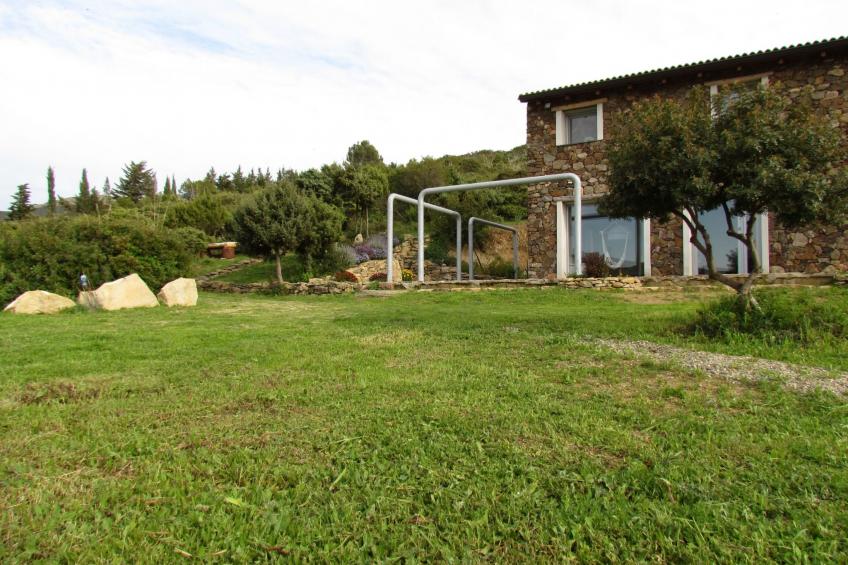 Unterkunft in einer Höhle mit Privatparkplatz