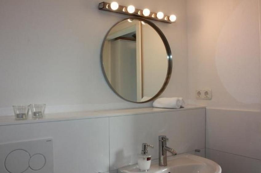 mit Garten und Parkplatz - foto 10