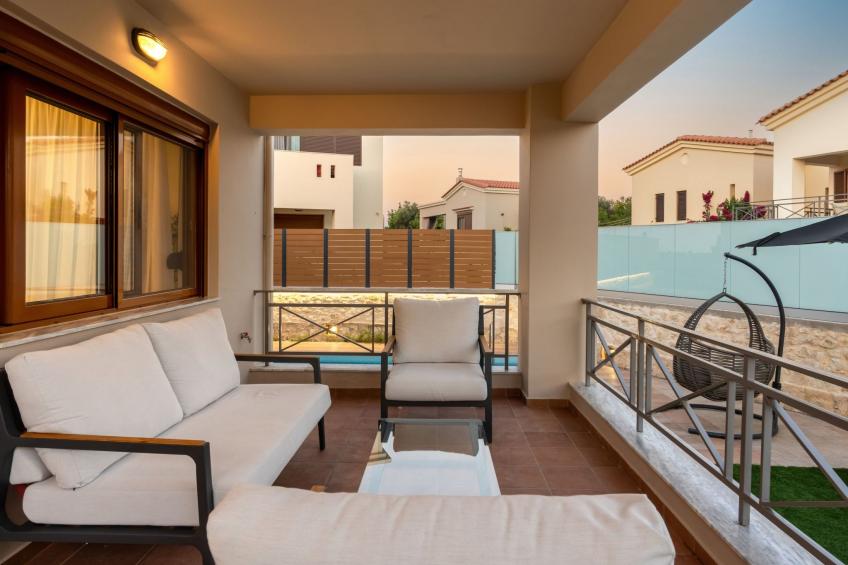 3-Schlafzimmer-Villa mit privatem Pool und Ladegerät für Elektroautos - foto 23