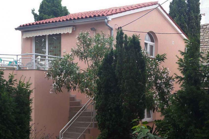 Holiday apartment with air conditioning and internet in a quiet location - BF-6P2MD
