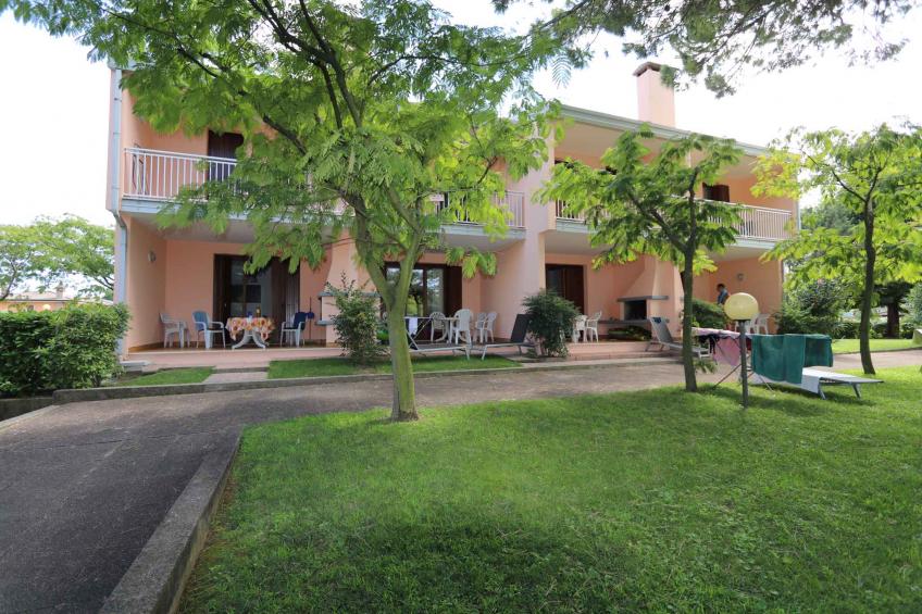 Vakantiehuis Bungalow in een rijtje met terras - BF-RYHV - foto 6