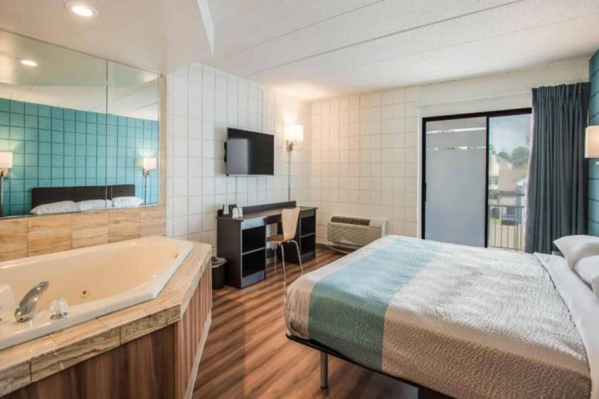 1 KING BED  NON-SMOKING HOT TUB - foto 7