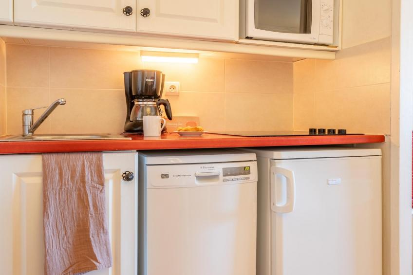 Pierre & Vacances Village Pont Royal en Provence Apartment 5 people - 1 bedroom - Balcony or terrace - foto 4