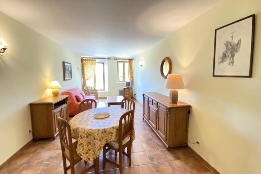 04b5 : Beau Studio Dans Un Mas Provençal - Piscine - foto 13