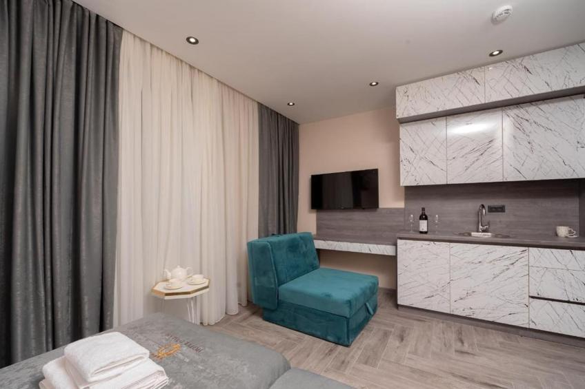 Hotel D'Iman - Triple Room with Sea View and Balcony (404) - foto 10