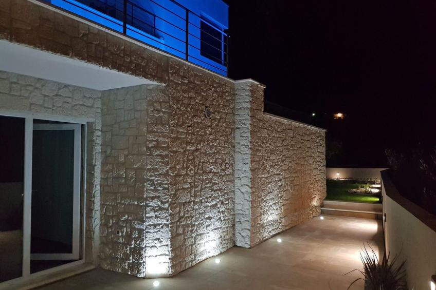 Moderne Villa mit Infinity-Pool im Bergdorf Veliko Brdo - foto 20