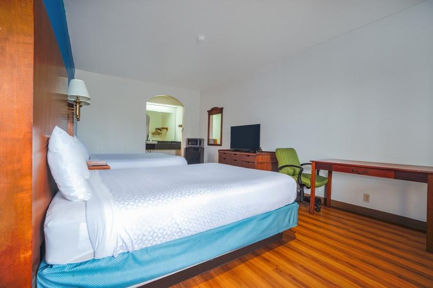 Deluxe Double Queen Beds Non-Smoking - foto 7