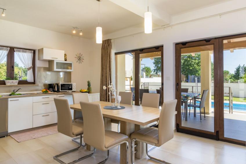 in Juršići mit Privatem Pool - foto 14