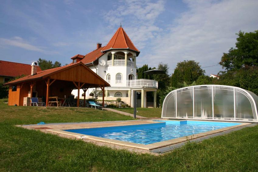 Ferienhaus Ferienhaus in Cserszegtomaj mit Panoramablick auf den Kurort Heviz, Plattensee (Balaton) und Keszthely - BF-RRPJM