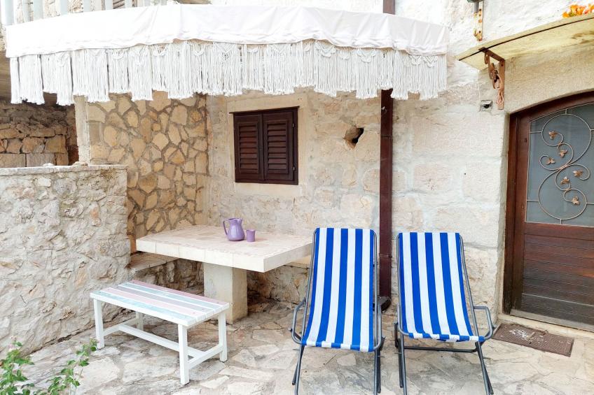 Wohnung in Zavala mit schönem Garten - foto 13