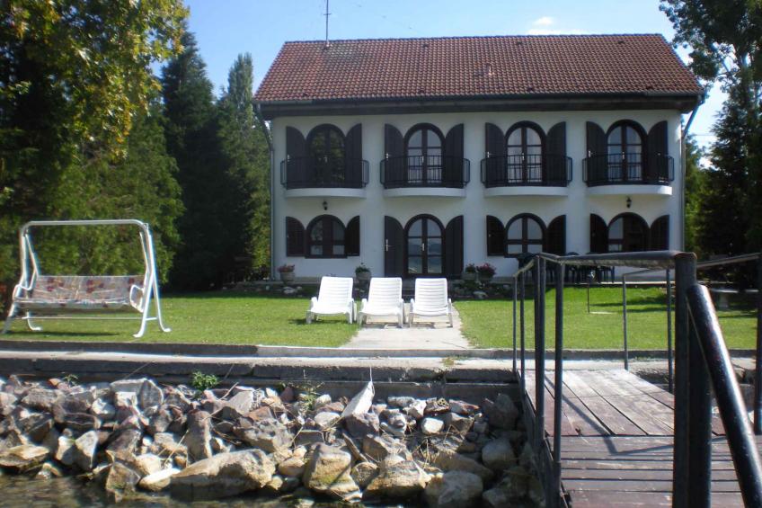 FerienHaus mit eigenem Steg direkt am Ufer - BF-JF3F