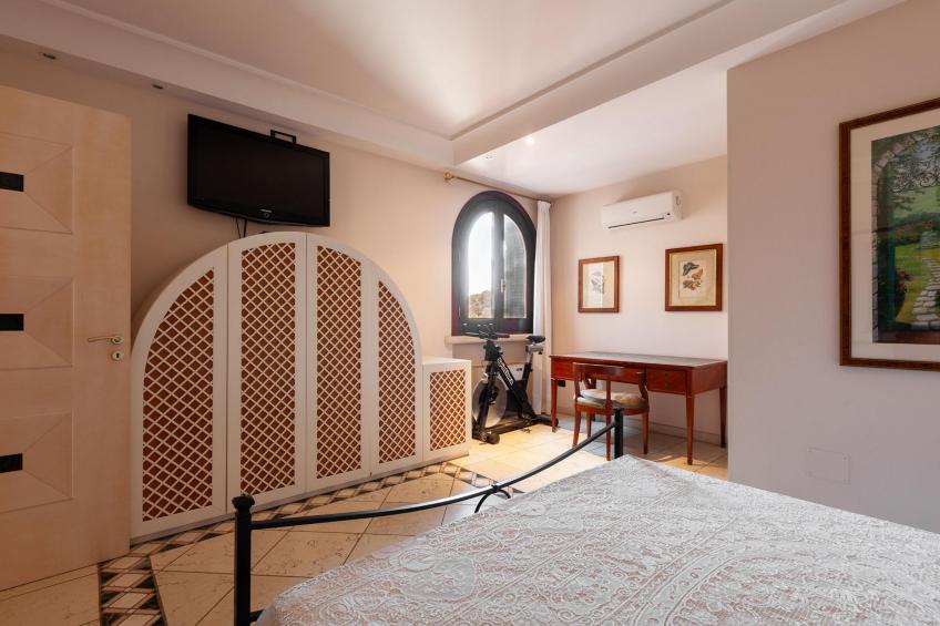 Villa Golia pool jacuzzi and tennis - foto 33