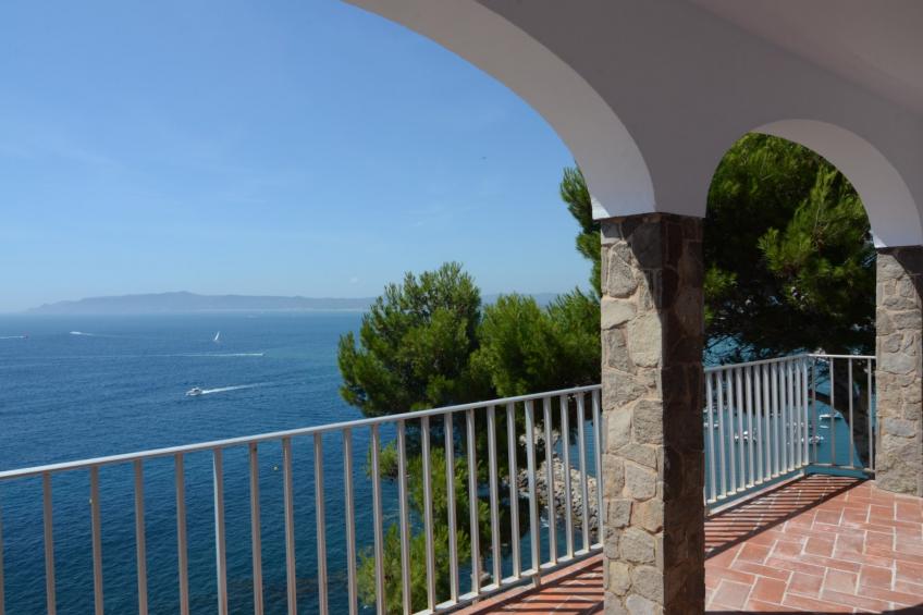 VILLA NARCOL