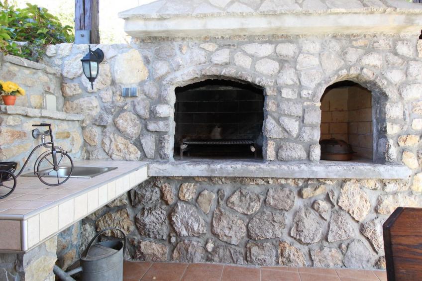 Renoviertes Steinhaus mit Garten und Pool ideal für ein erholsamen Urlaub - foto 10