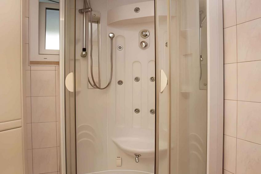 Holiday apartment with whirlpool bathtub and barbecue - BF-6YTN - foto 9