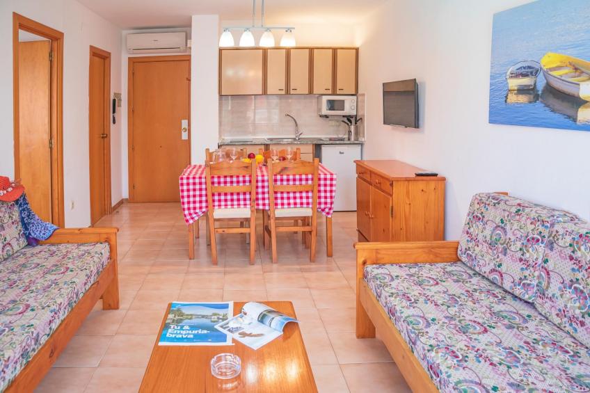 APARTAMENTOS COMTE D'EMPURIES C46 - foto 10