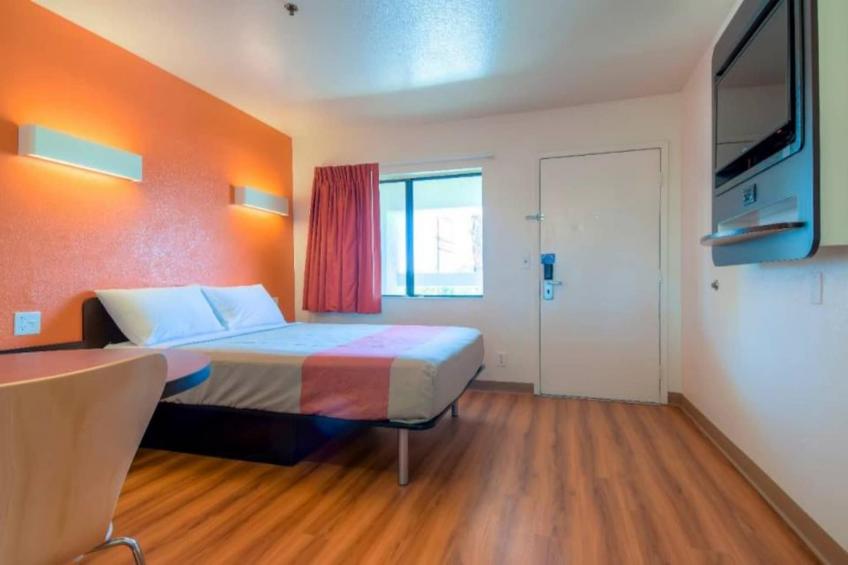1 Queen Bed - foto 17