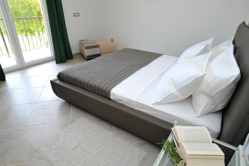 Alleinstehendes Ferienhaus mit Swimmingpool - foto 21