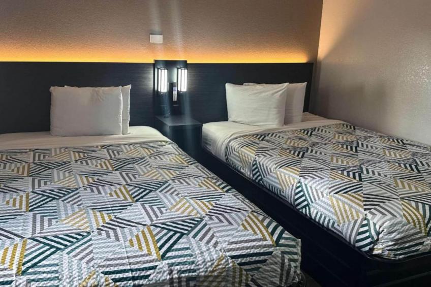 2 Full Beds  Micfridge - foto 10