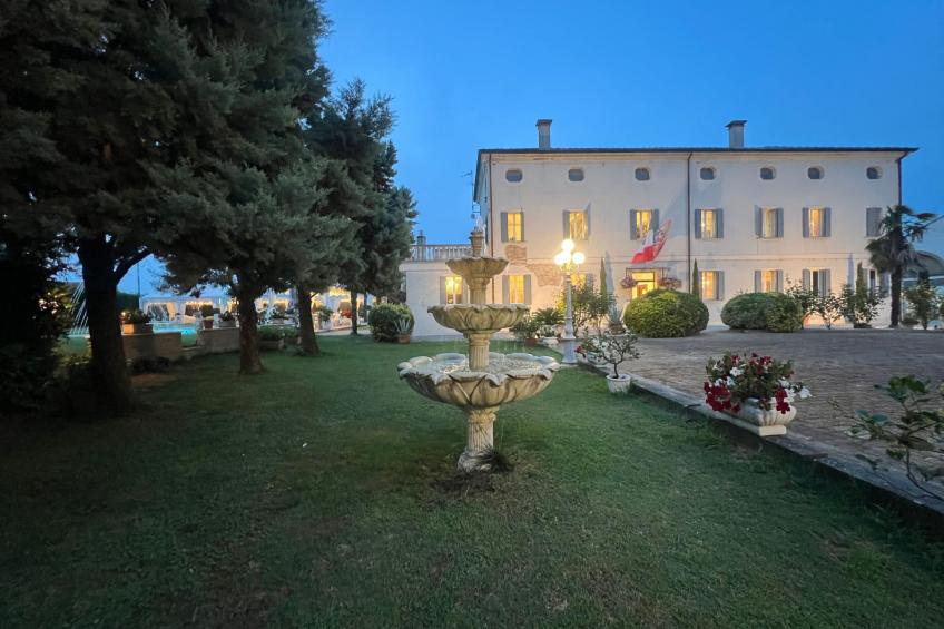 Tenuta "Villa Dalla Benetta" Pool - Wassermassage - foto 3