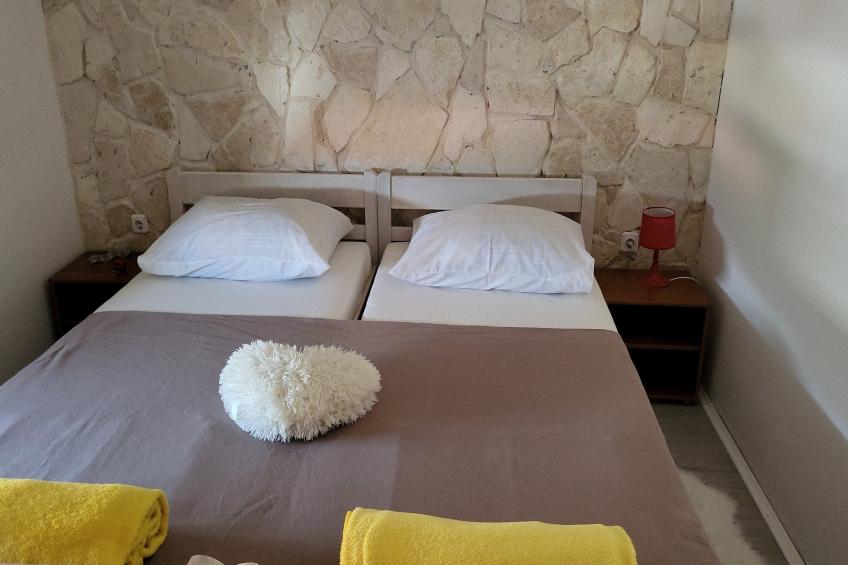 Apartment Karla - Two Bedroom Apartment with Terrace and Sea View