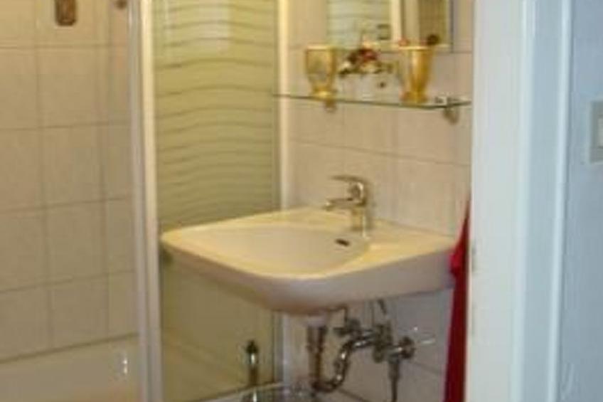 in Hage mit Garten, Terrasse und Grill - foto 5