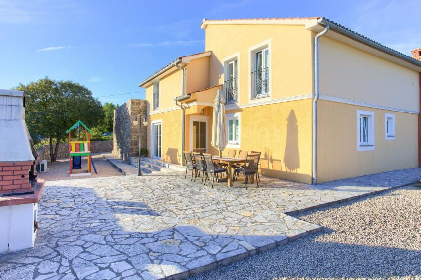 "Villa Vrh" mit eigenem Pool