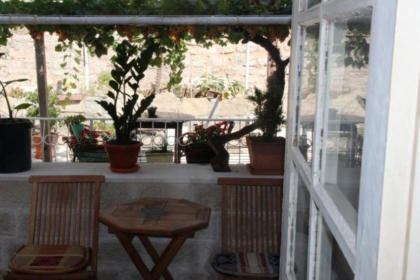 Quaint & Affordable Stay in Budva Traditional Stone House - Family Room 2 - foto 25