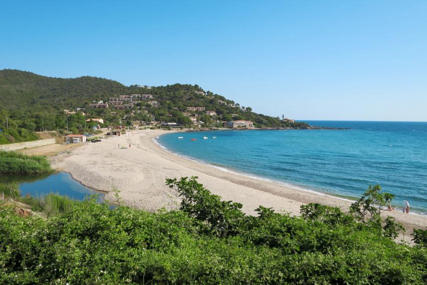 Unterkunft mit Terrasse, Klimaanlage. Schwimmbad - foto 2