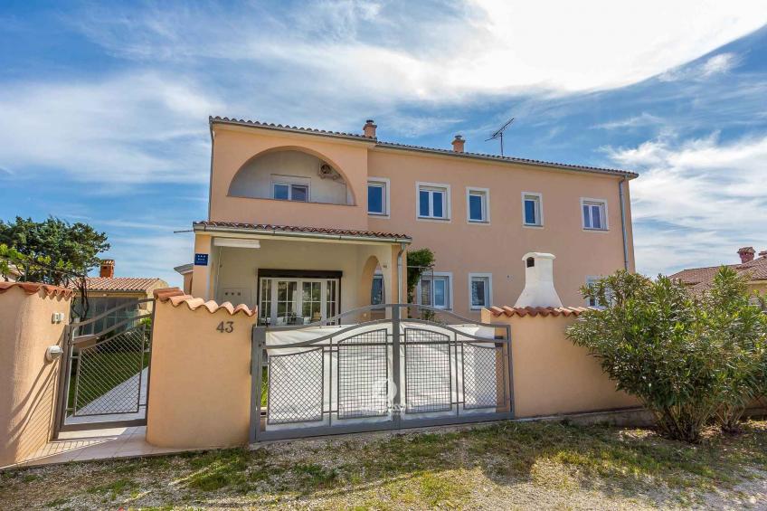 Appartement de vacances avec un intérieur sophistiqué, une belle terrasse et un jardin - BF-H8MJ6 - foto 6