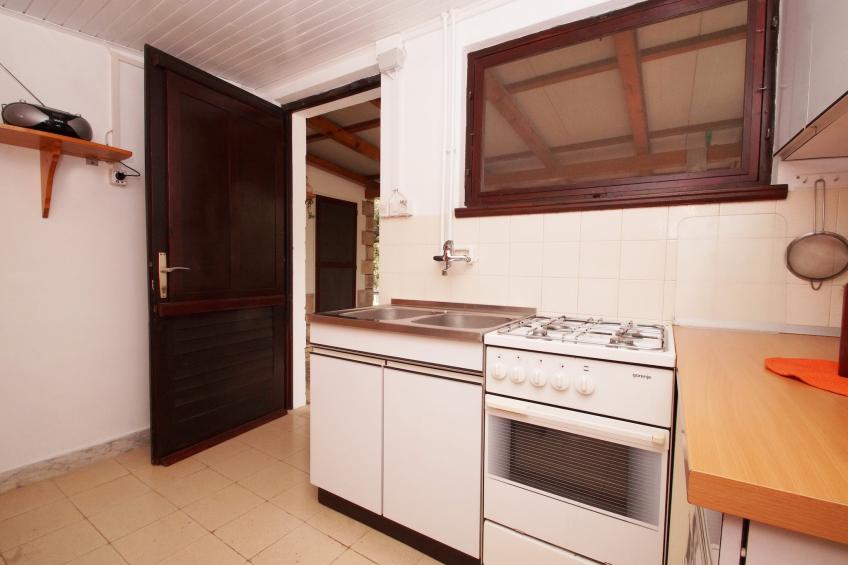 Vacation House Planika - Two Bedroom Holiday Home with Terrace and Sea View - foto 5