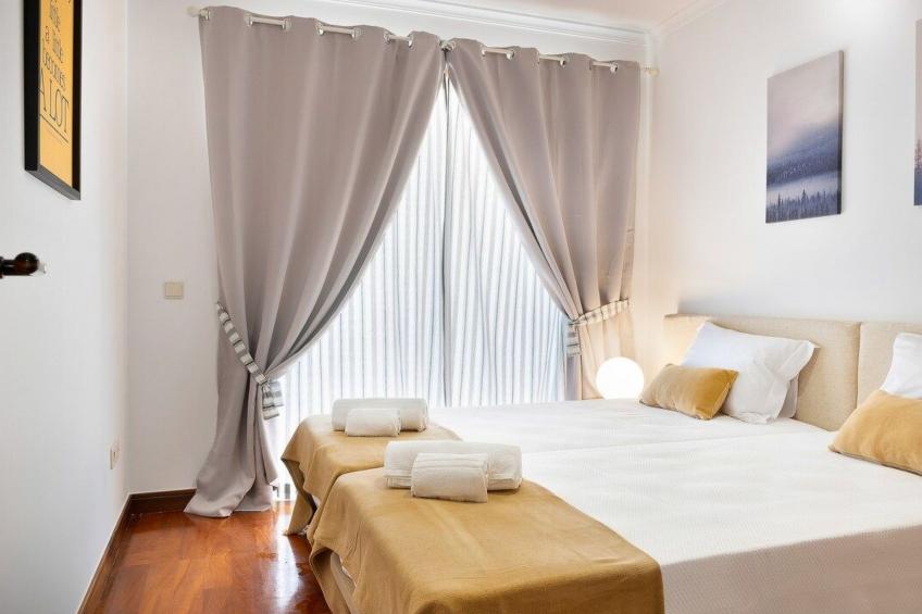 Meerblick First Line mit 2 Pools 5 - foto 10