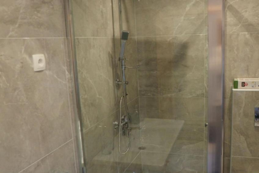 Apartments & Rooms Latin - Quadruple Room - foto 13