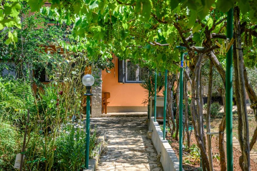 Wunderschönes Ferienhaus in Pomer mit Garten - foto 6