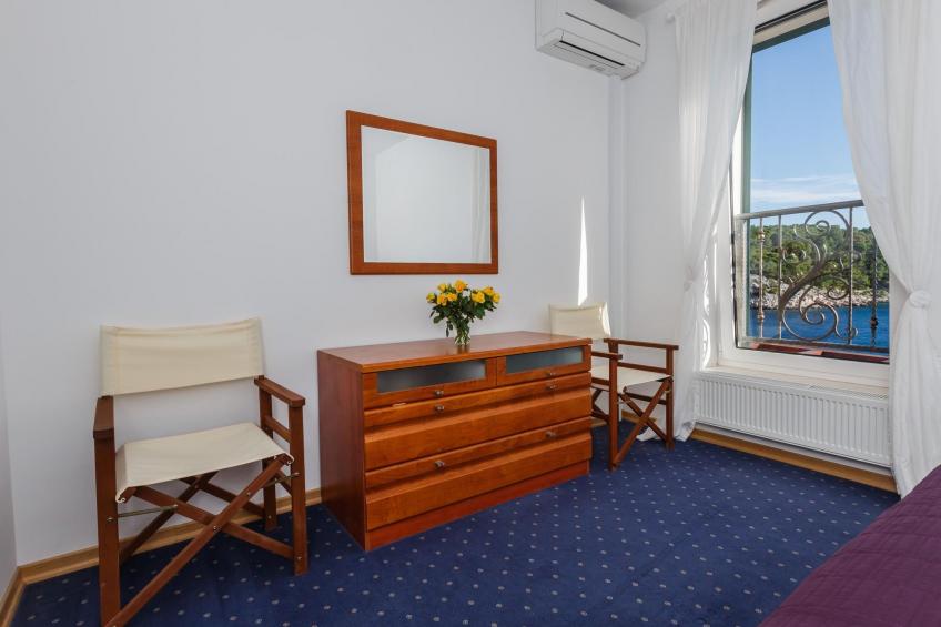 Ferienvilla "Osibova" mit Blick auf das Wasser - foto 20