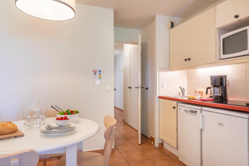 Pierre & Vacances Village Pont Royal en Provence Apartment 5 people - 1 bedroom - Balcony or terrace - Air-conditioned - Renovated - foto 2