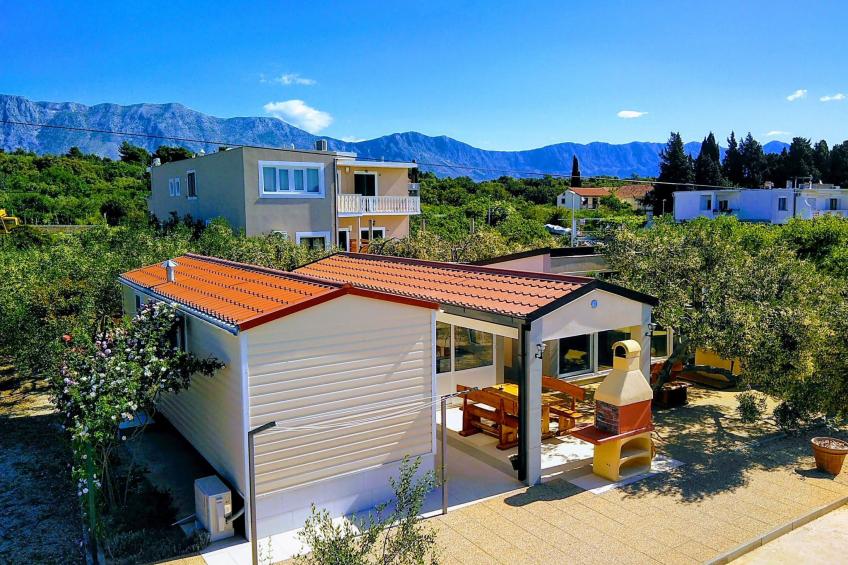 Manora Sucuraj Pool Gästehaus