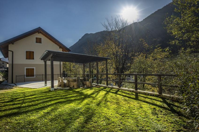 Riverside Rustic Ridge Apartments with Balcony - Three Bedroom Apartment with Balcony - foto 8