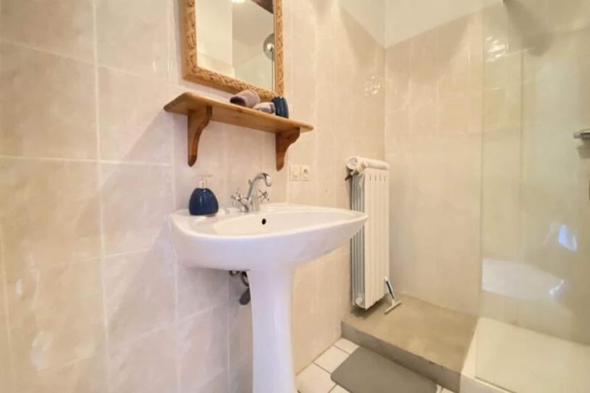 84b7 - Logement Dans Mas De Charme Du Xviiième Siècle - foto 38