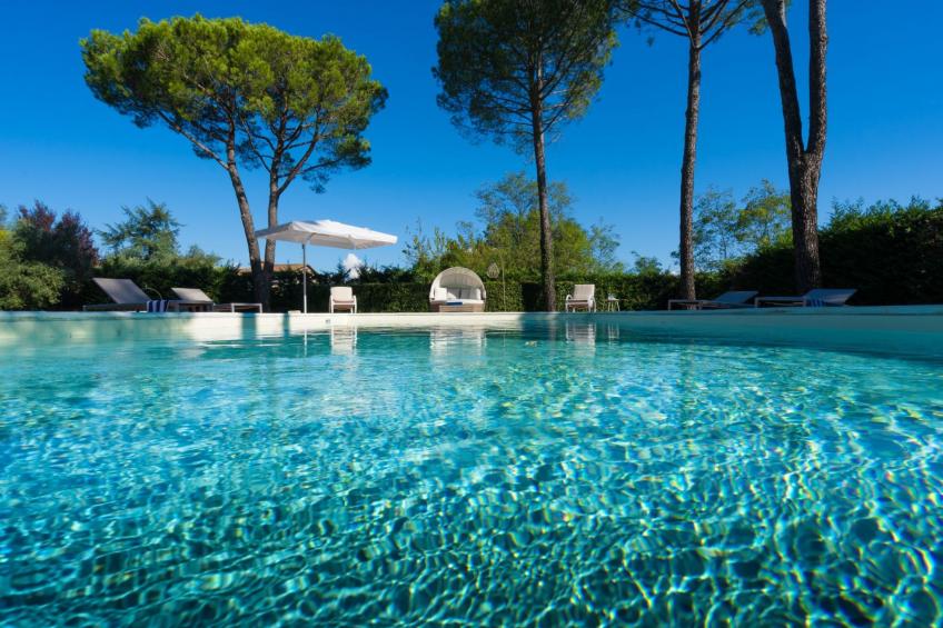 Villa mit Garten und privatem Pool