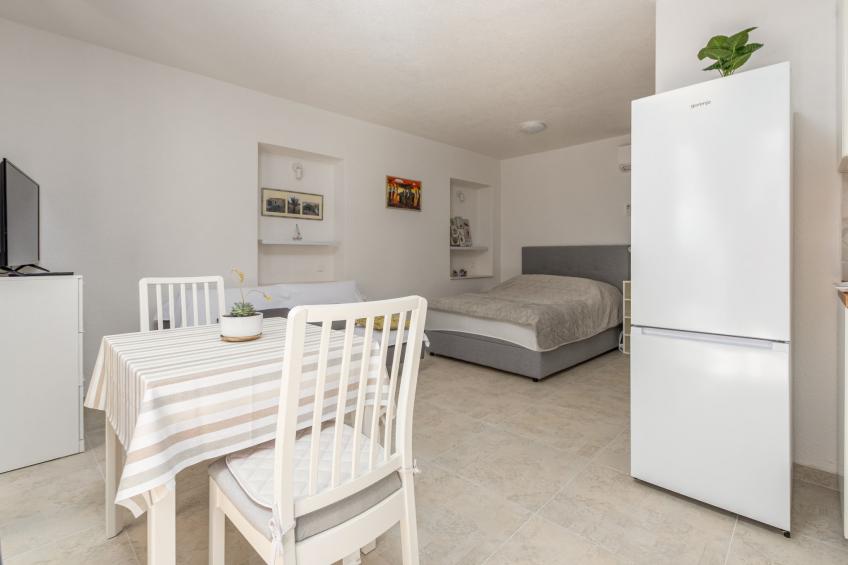 Studio Apartment Varos with shared pool - foto 22