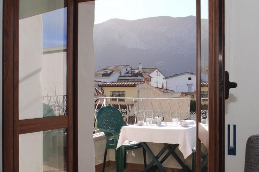 Anwesen mit Balkon - foto 6