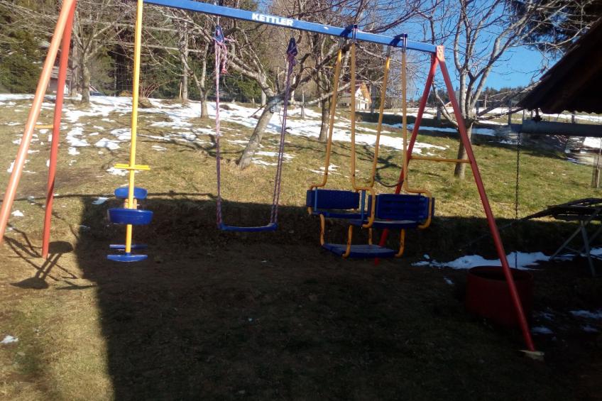 Comfortable Zreče Apartment with Playground and Private Parking, Ideal for Families - One Bedroom Apartment - foto 19