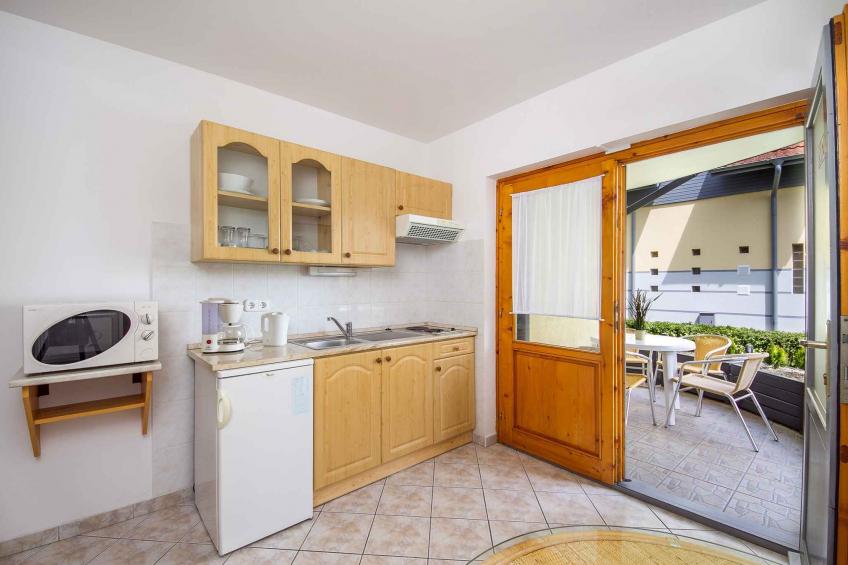 Vakantiewoning 50 m naar het Balatonmeer met zwembad - VW-82FT - foto 5