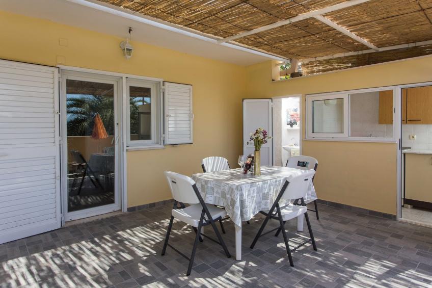 Apartments Djurkovic - Two-Bedroom Apartment with Shared Terrace and Sea View - foto 16