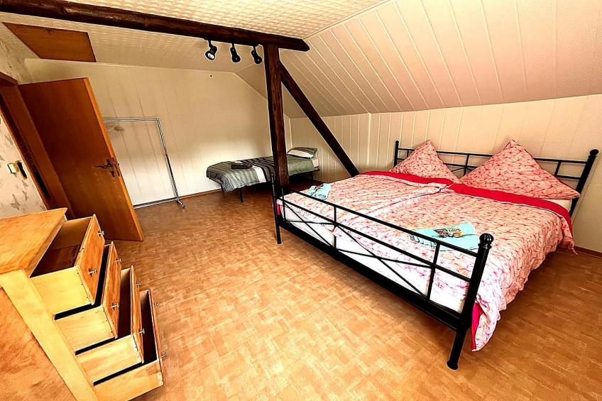 Familienhaus mit großer Wiese bei Bittburg - foto 5