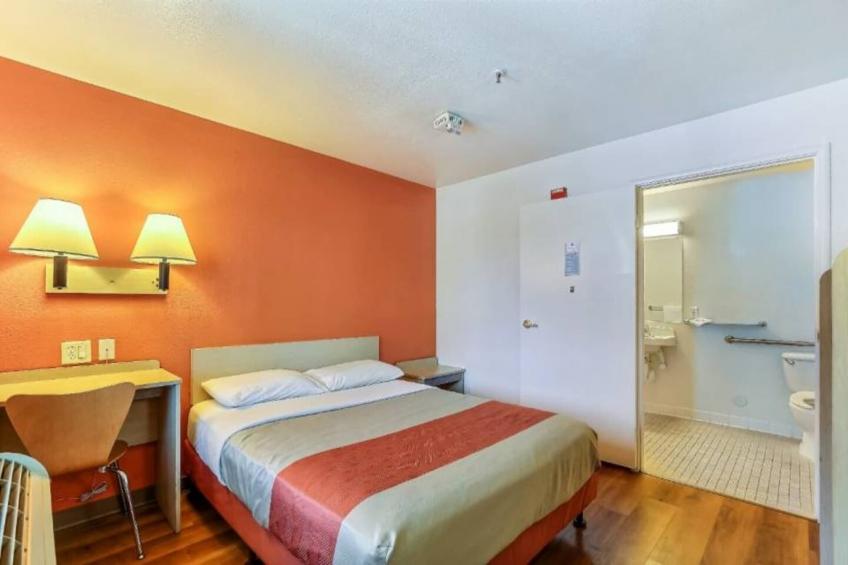 1 Queen Bed - foto 6