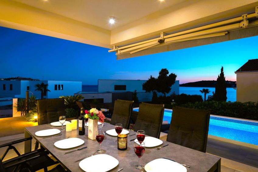 Luxuriöse Villa Dolce Vita direkt am Meer mit privatem Pool und Parkplatz - foto 32