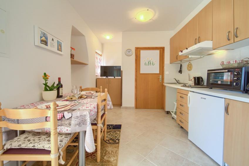 Chic and Charming Krk Downtown Apartments - Standard Studio Apartment (owner Bishop) - foto 2