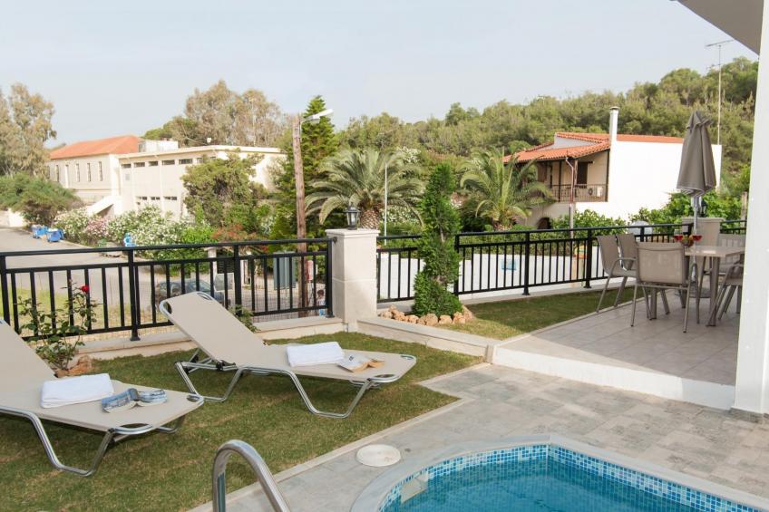 in Panormos mit kleinem Garten,Pool - foto 17